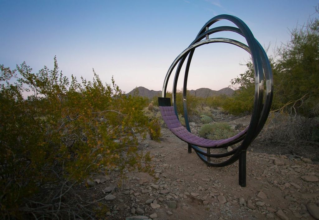 Etazin outdoor chair installation