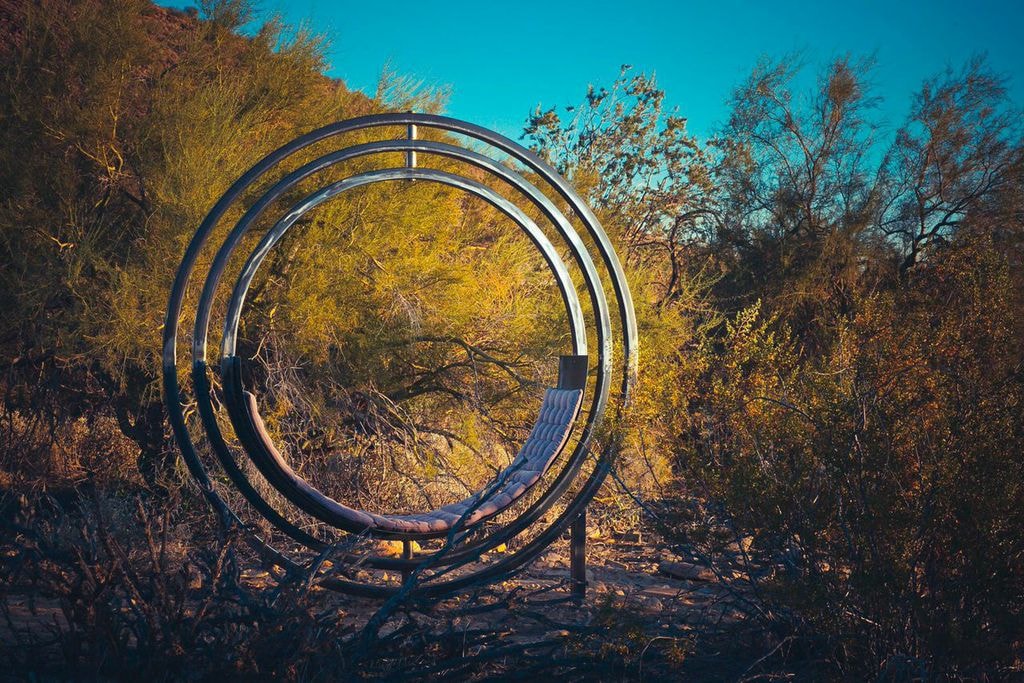 Etazin outdoor chair installation