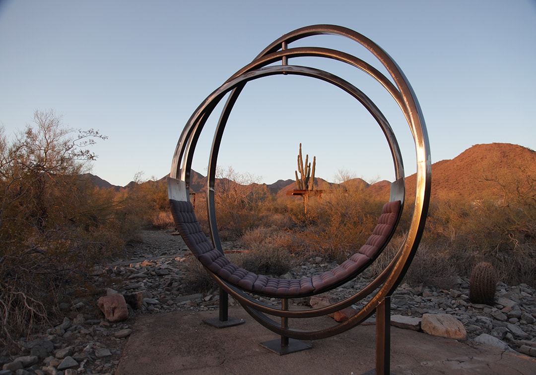 Etazin outdoor chair installation