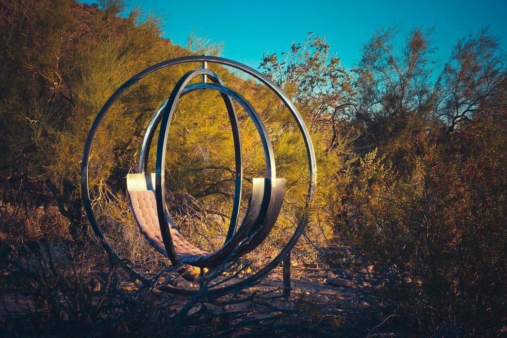 Etazin outdoor chair installation