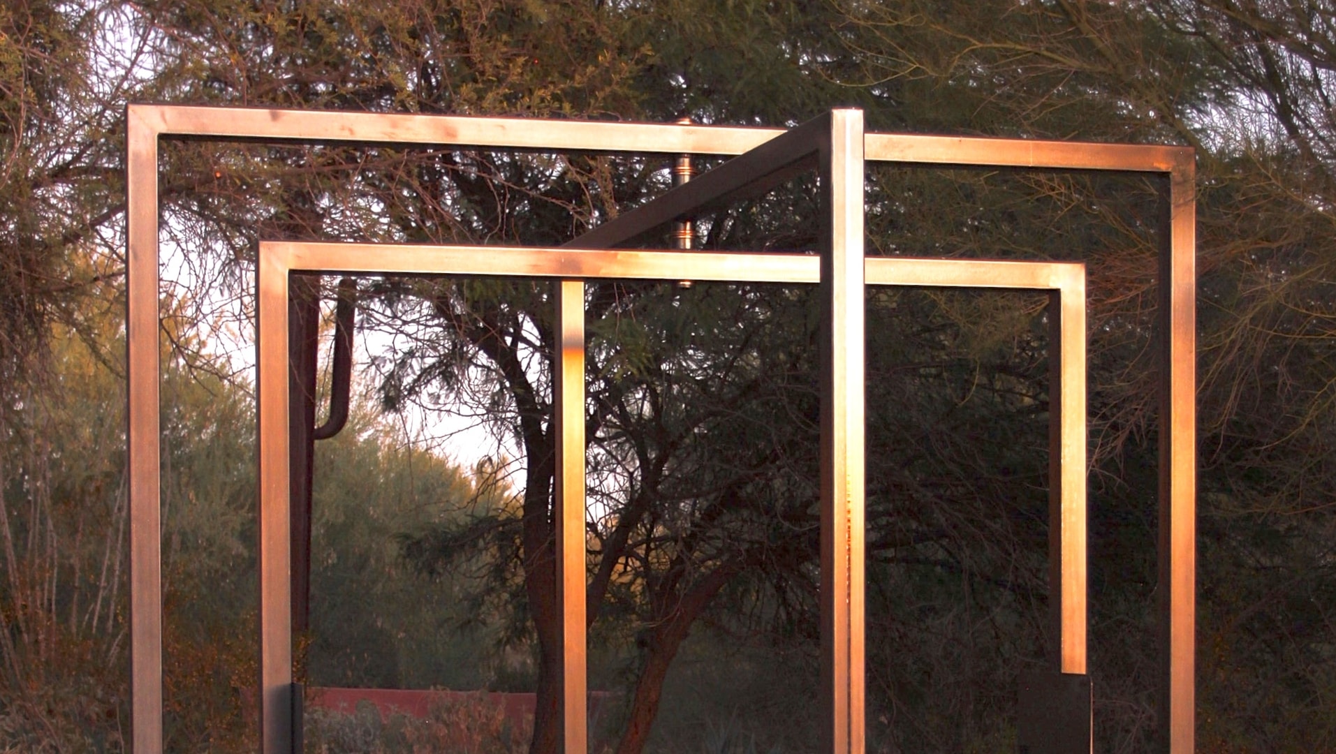 Etazin outdoor chair installation