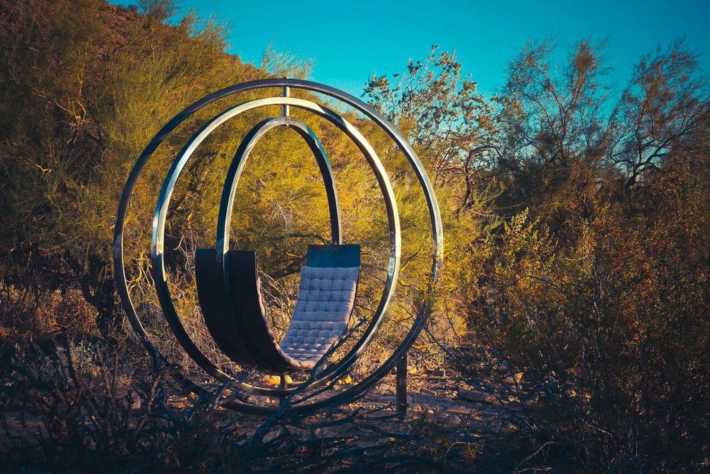 Etazin outdoor chair installation