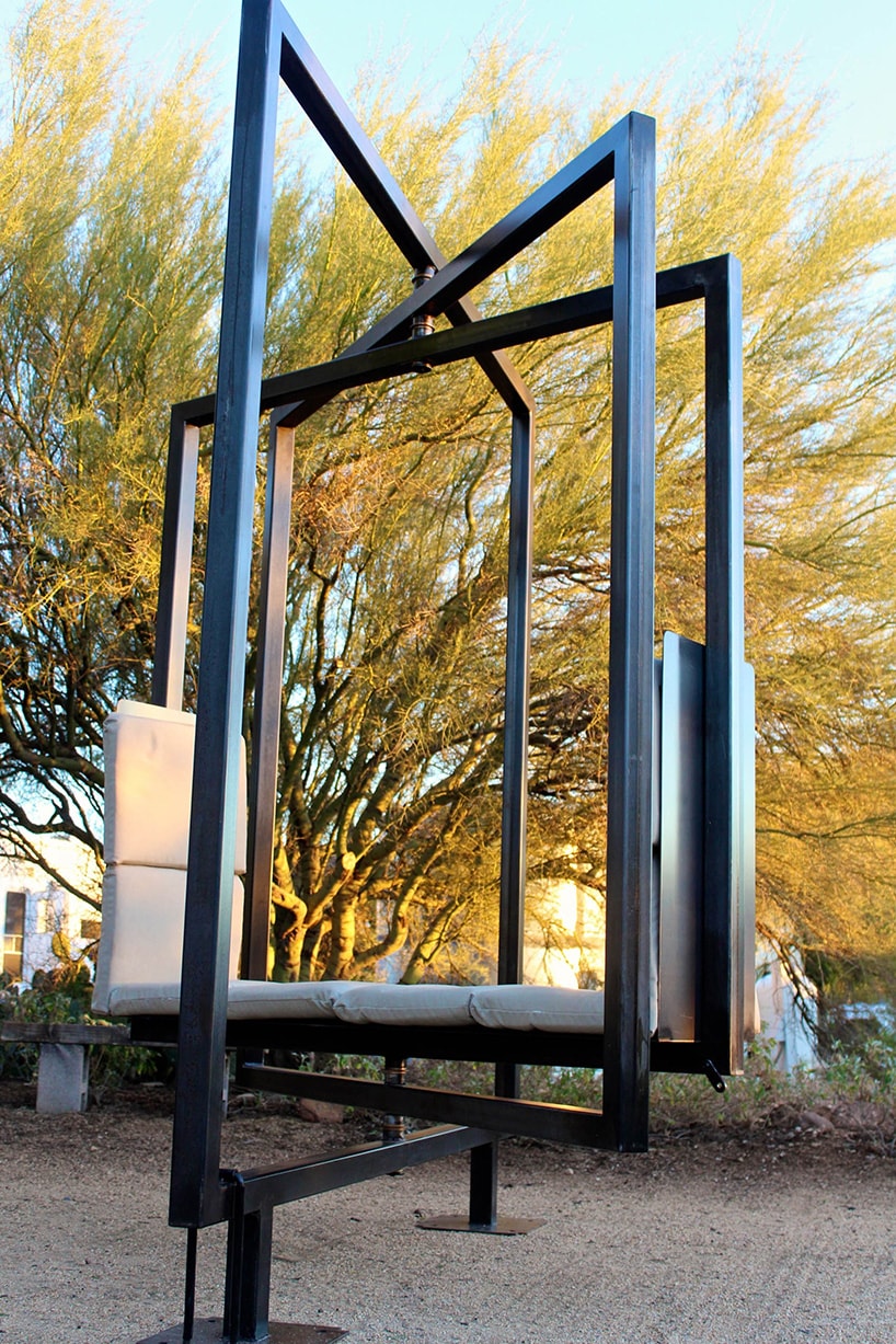Etazin Square black steel frame open at golden hour